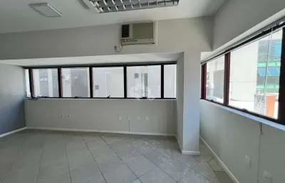 Sala comercial 42,35 m² privativos com 1 vaga de garagem no centro de florianópolis/sc