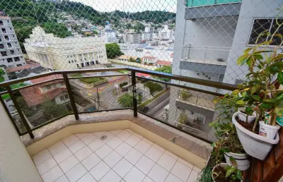 Apartamento à venda no centro de florianópolis com 3 quartos sendo 1 suíte