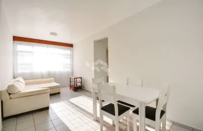 Apartamento mobiliado em coqueiros com 2 quartos e condomínio completo