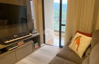 Apartamento mobiliado com 2 quartos sendo 1 suíte 2 vagas de garagem e área de lazer completa no itacorubi florianópolis
