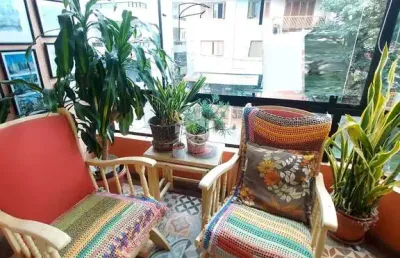 Apartamento de 03 dormitórios no centro de garibaldi!