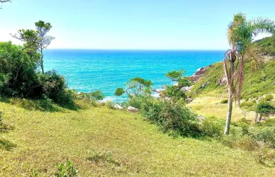 Terreno com vista para o mar, no morro da ferrugem.