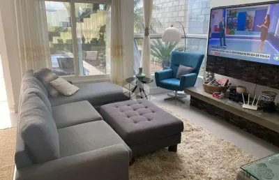 Casa com 5 suítes, 4 vagas  e 300 m² no jardim panorâmico em garopaba sc