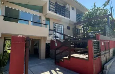 Casa com 4 dormitórios, 2 vagas, 217 m² privativos no village, bairro ambrósio, garopaba sc