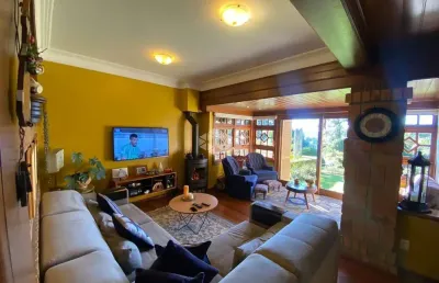 Casa 3 dormitórios, geminada,2 vagas, no planalto, gramado