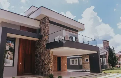 Casa 3 dormitórios, 466m² privativos, no condomínio altos pinheiros, no centro de canela