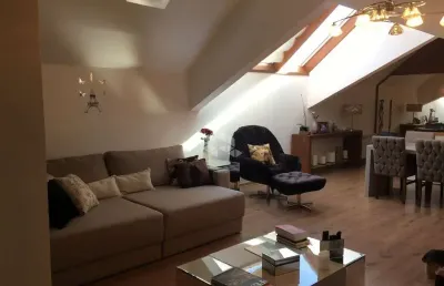 Apartamento em gramado, com dois dormitórios(uma suíte), com 67,26 m², mobiliado.
