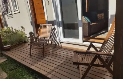 Casa com 04 quartos (suítes), 140,00 m², próximo ao laje de pedra.