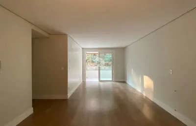 Apartamento 1 dormitório, 63m² privativos, 1 vaga, no centro de gramado, uma quadra da rua coberta