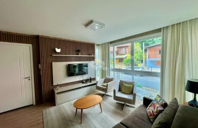 Apartamento 02 suítes, 147m² privativos, no centro de gramado, 2 vagas de garagem.