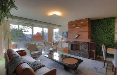 Apartamento 4 dormitórios,  310m² privativos, 2 vagas, no centro de gramado