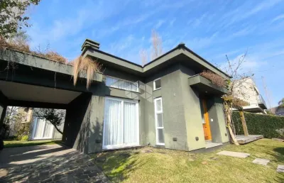 Casa 3 suítes, no condomínio fechado alphaville em gramado