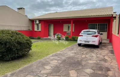 Casa à venda com 2 dormitórios, 1 vaga no bairro nassuca, semi mobiliada
