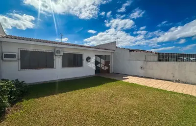 Casa de 2 dormitórios no bairro columbia city em guaíba-rs
