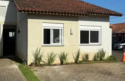 Casa semimobiliada, 2 dormitórios, sala e cozinha, 1 banheiro e 2 vagas, à venda em canoas, bairro olaria.