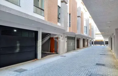 Casa em condomínio fechado com 3 quartos à venda na Rua Salvador Fiordelisio, 58, Vila Bertioga, São Paulo
