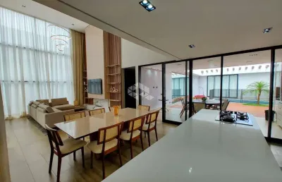 Casa de alto padrão no condominio vila das fontes em poá