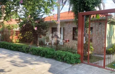 Casa com 4 quartos à venda na Rua Victor Kessler, 250, Centro, Canoas