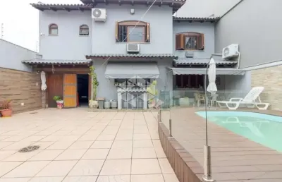 Casa com 3 quartos, pátio e piscina no bairro jardim planalto
