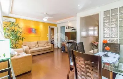 Apartamento de 2 quartos com dependência e garagem no auxiliadora próximo a carlos gomes, anita garibaldi, plínio brasil milano e 24 de outubro