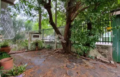 Casa comercial/residencial, 247.57 m² privativos, quartos, 2 banheiros com pátio e garagem, bairro são geraldo, porto alegre/rs
