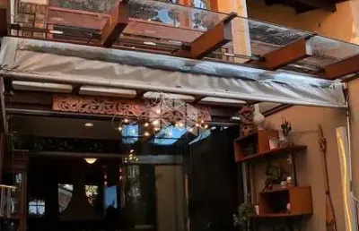 Casa à venda em condomínio fechado com 3 quartos, 2 vagas de garagem, bairro tristeza, poa/rs