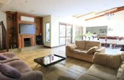 Casa à venda , com 4 dormitórios (4 suítes), 2 vagas, no bairro santana, zona leste de porto alegre/rs.