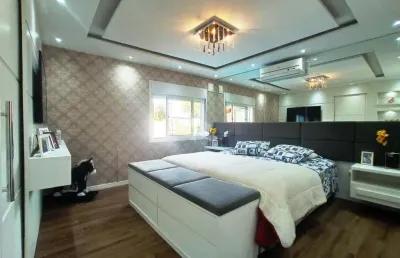 Casa com 4 quartos à venda na Avenida Vinte e Um de Abril, 664, Sarandi, Porto Alegre