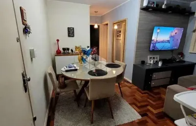 Apartamento à venda, 2 quartos + dependência de empregada, 2 banheiros