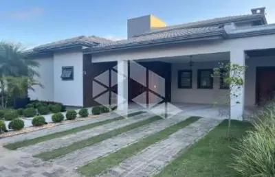 Casa térrea com edícula à venda no condomínio shamballa ii