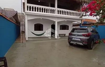 Casa com 4 quartos, 5 vagas e 250m² à venda por 480.000