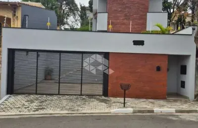 Linda casa de alto padrão, localização excelente, 211m², 3 suítes para vender por r$ 1.490.000,00!