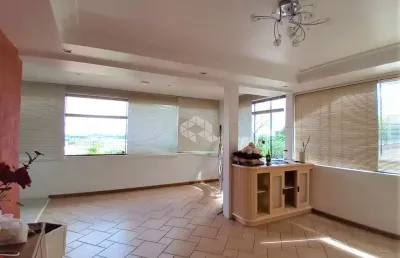 Casa 4 dormitórios e 5 vagas de garagem, semimobiliada, churrasqueira, sacada e terraço no bairro jardim floresta, porto alegre.