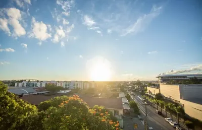 Apartamento á venda de 3 dormitórios. linda vista pana o guaíba. no bairro humaitá.