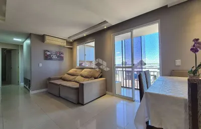 Apartamento 3 dormitórios, sendo 1 suíte, andar alto, excelente posição do sol, vista livre, móveis planejados em excelente padrão.
