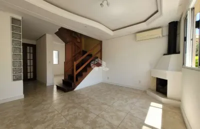 Casa em condominio com 3 dormitórios e 1 vaga de garagem no bairro humaita, em porto alegre