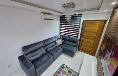 Casa sobrado com 2 dormitórios e 1 vaga de garagem, no bairro farrapos, em porto alegre.