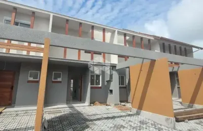 Casa em condomínio de dois quartos no morro das pedras em florianópolis/sc