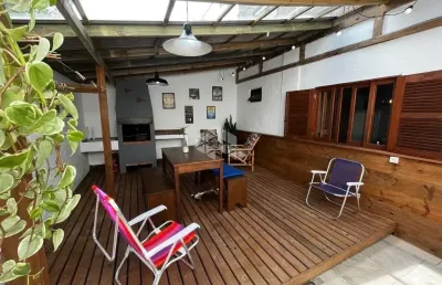 Casa com 2 dormitórios, semi mobiliada em são joão do rio vermelho - florianópolis sc