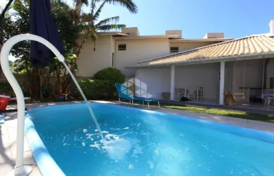 Casa de 3 dormitórios no bairro rio vermelho - florianópolis/sc