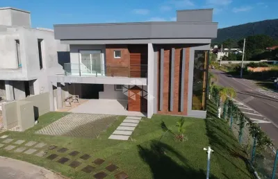 Casa 3 suítes no bairro são joão do rio vermelho em florianópolis/sc