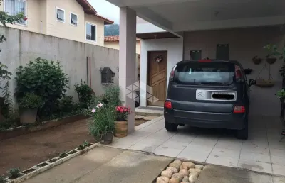 Casa com 5 dormitórios, sendo 3 suítes - são joão do rio vermelho - florianópolis