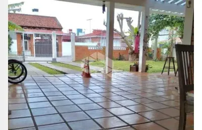 Casa para você morar ou ter a sua pousada em canasvieiras, florianópolis/sc