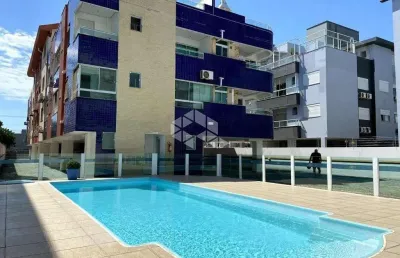 Cobertura 2 dormitórios/quartos a 500m praia ingleses/sc