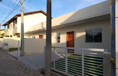 Casa 2 dormitórios com 54m2  vaga e pátio  nos ingleses.