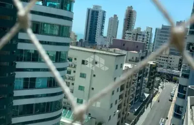 Apartamento 3 suítes, 4 banheiros, 2 vagas de garagem em itapema