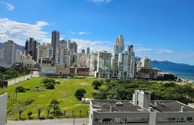 Apartamento 3 suítes, 3 garagens no centro de itapema