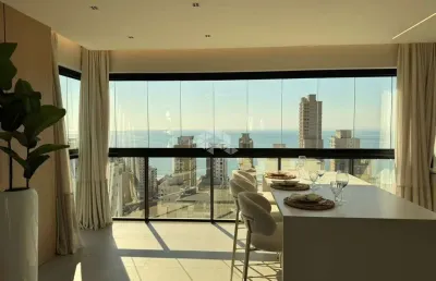 Apartamento 3 suítes na meiapraia com 3 vagas de garagem