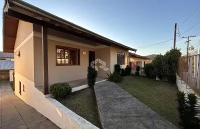 Casa com 3 dormitórios bairro floresta - estância velha