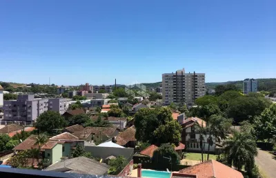 Apartamento 3 dorm. com suite, sala 2 ambientes com sacada com churrasqueira, garagem. 100m2